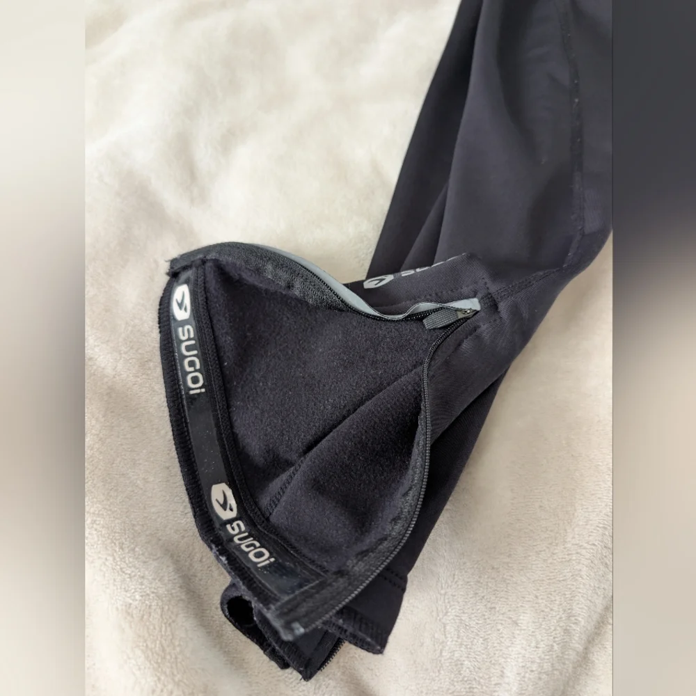 SUGOI Black Reflective Trim Thermal Leggings - Picture 4 of 7